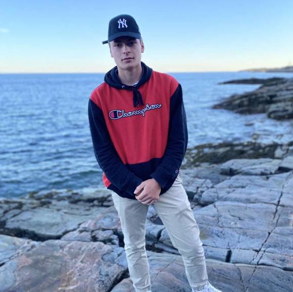 Meet your Posher, Alex - Picture 1 of 1